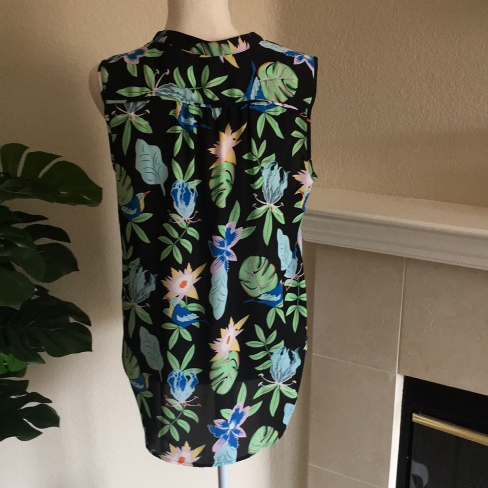 Floral Top - Picture 4 of 7